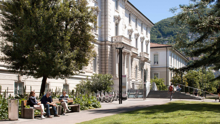 Il valore dell'intreccio culturale tra Svizzera e Italia. Giorgio Napolitano e Didier Burkhalter all'USI